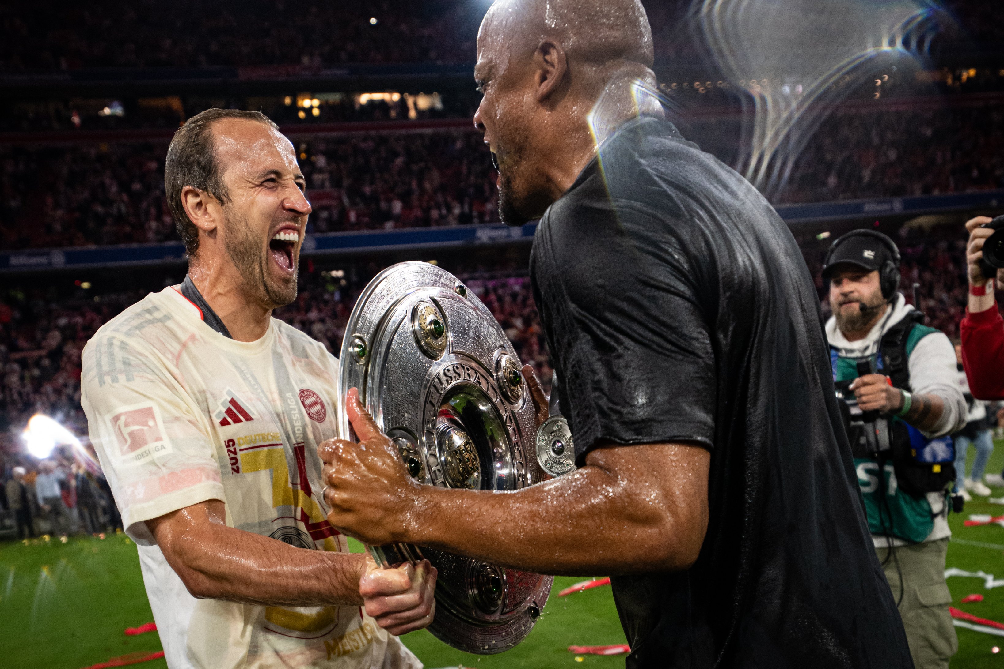 开元棋牌APP-拜仁卡恩时期阵容