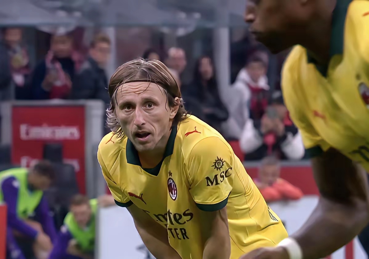 ac米兰大胜巴萨